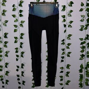 Lulu leggings, Black with design, Pockets!!, Size S